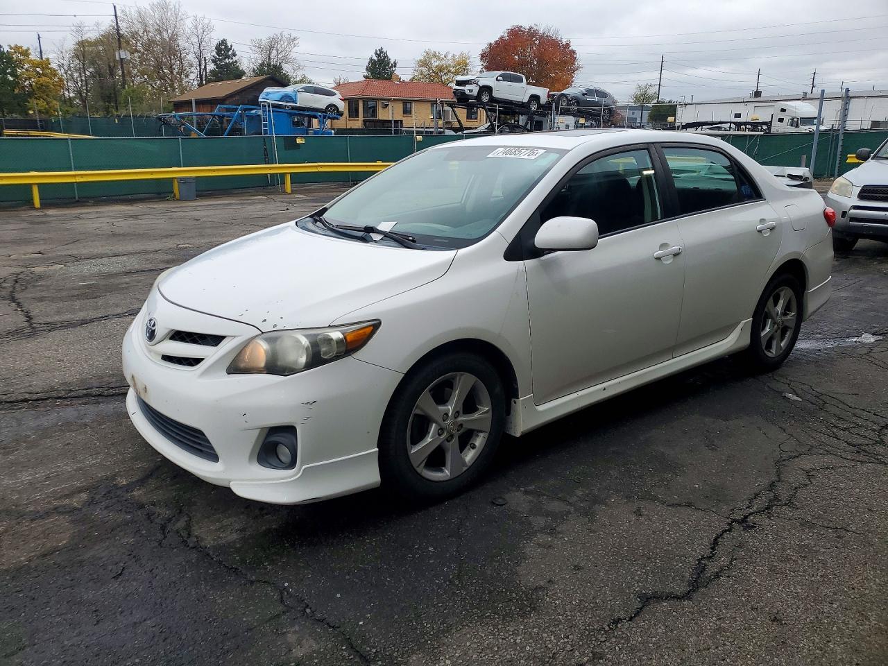 Vista de 2011 TOYOTA COROLLA S, ángulo 1