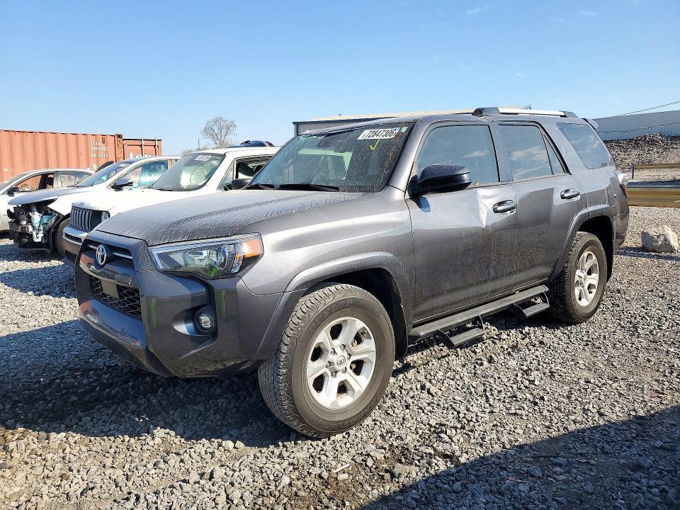2023 TOYOTA 4RUNNER SR5  