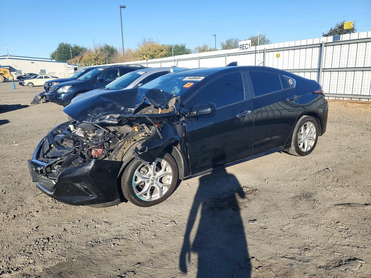 Vedere 2018 CHEVROLET VOLT PREMIER, unghi 1