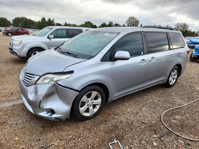 2015 TOYOTA SIENNA LE  