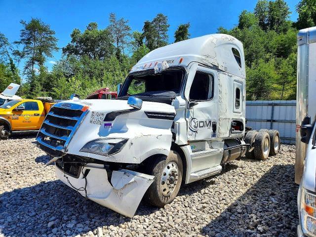 2024 FREIGHTLINER CASCADIA 126 SEMI TRUCK