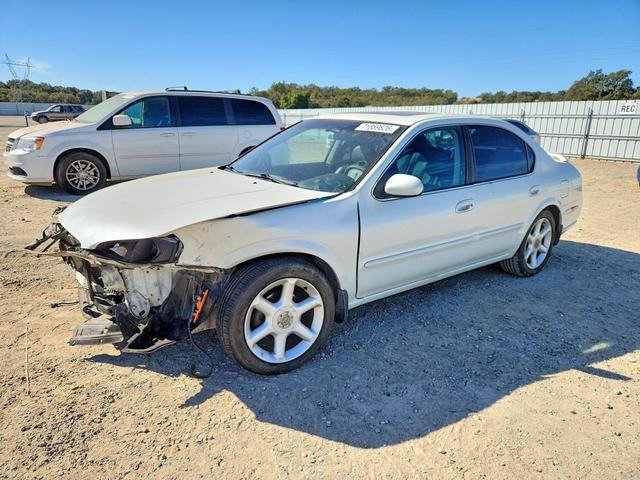 2000 NISSAN MAXIMA GXE  