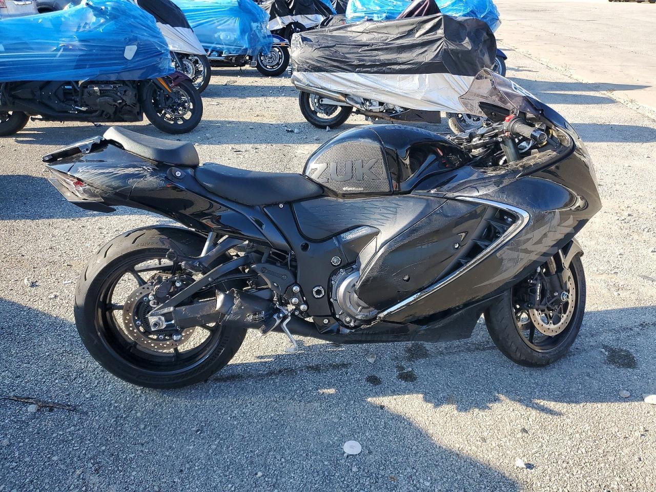 Вид 2024 SUZUKI GSX1300 RR, угол 1