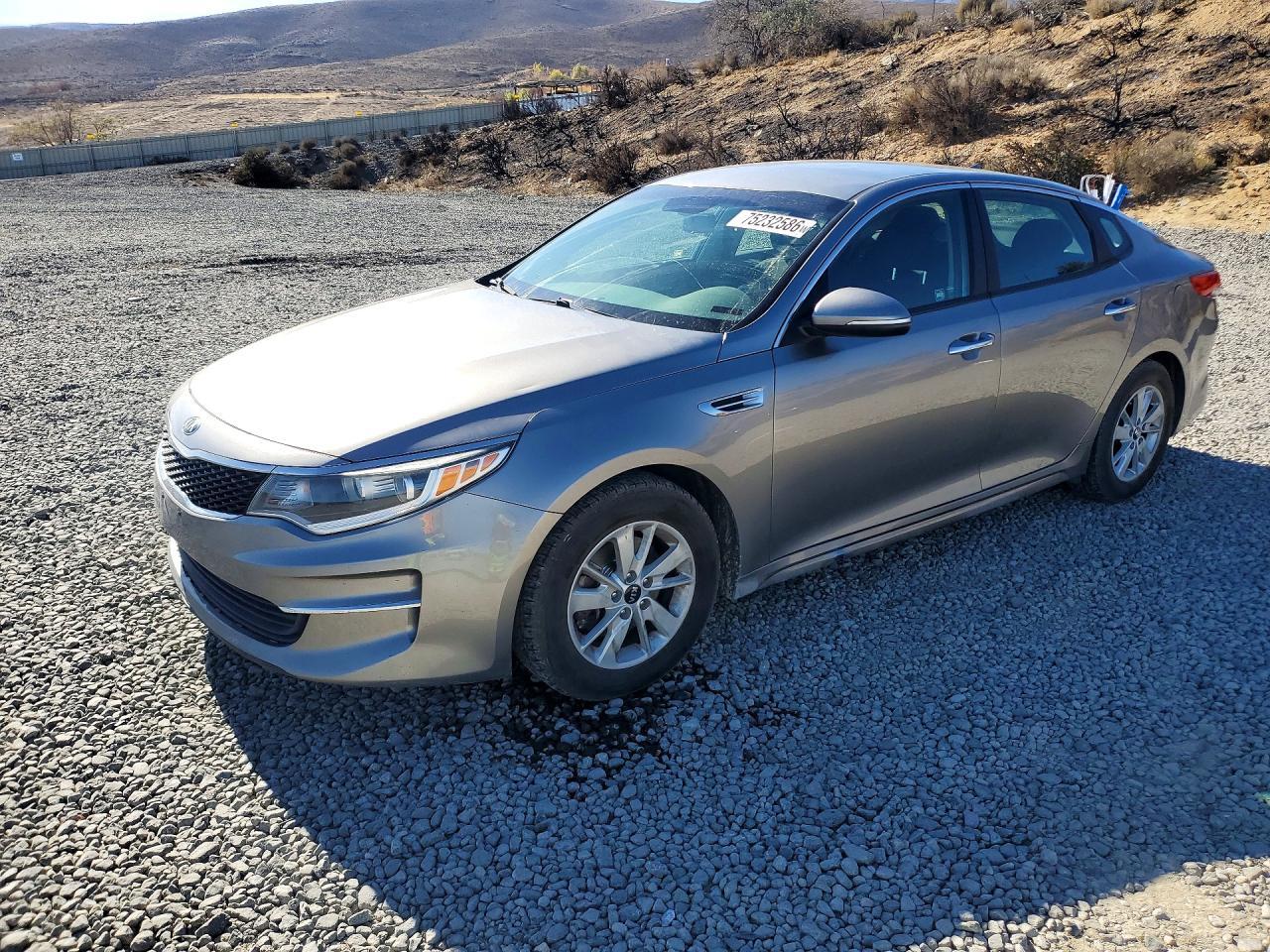 Вид 2018 KIA OPTIMA LX, угол 1