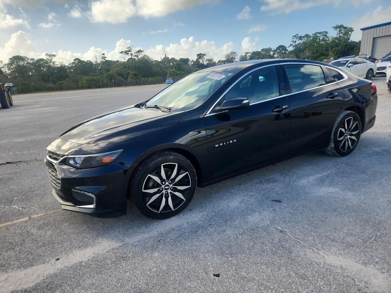 منظر 2018 CHEVROLET MALIBU LT، زاوية 1