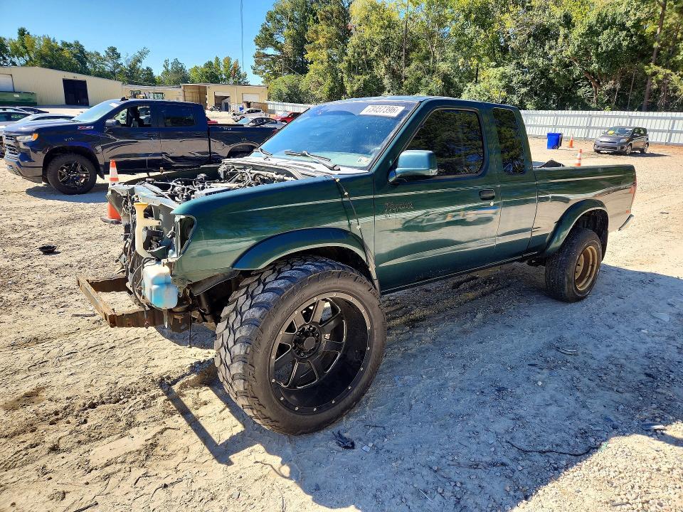 2000 NISSAN FRONTIER XE-V6  