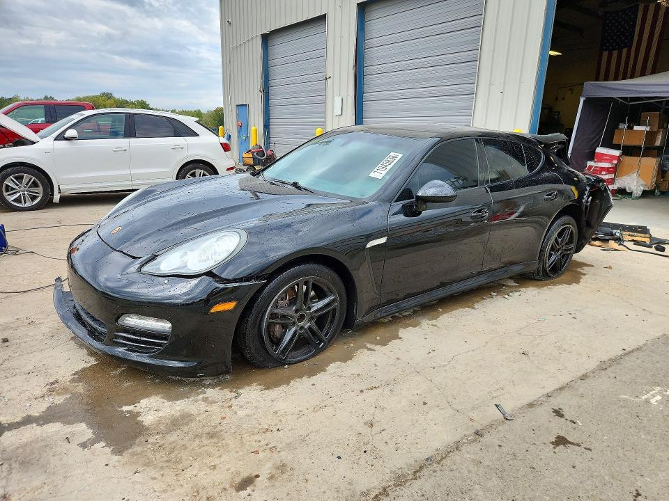 2012 PORSCHE PANAMERA 2  