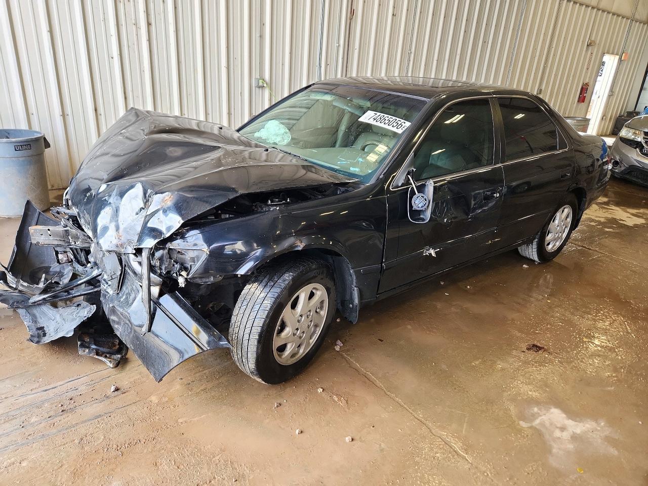 منظر 1998 TOYOTA CAMRY XLE V6، زاوية 1