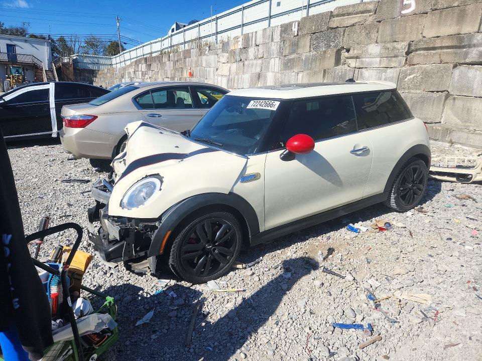 2015 MINI COOPER S  