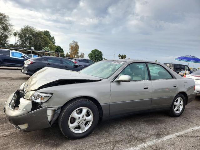 1999 LEXUS ES 300  
