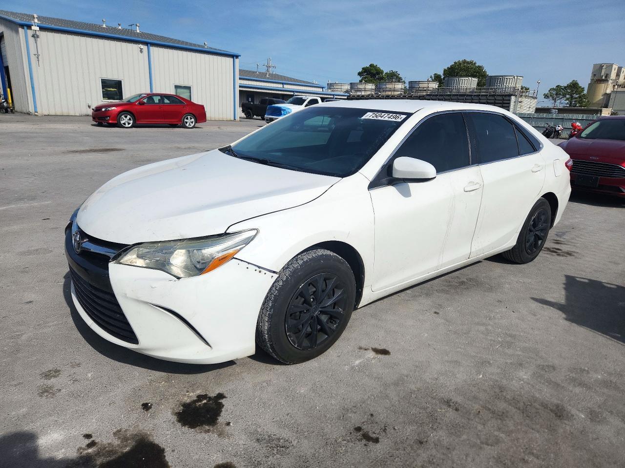 منظر 2015 TOYOTA CAMRY LE، زاوية 1
