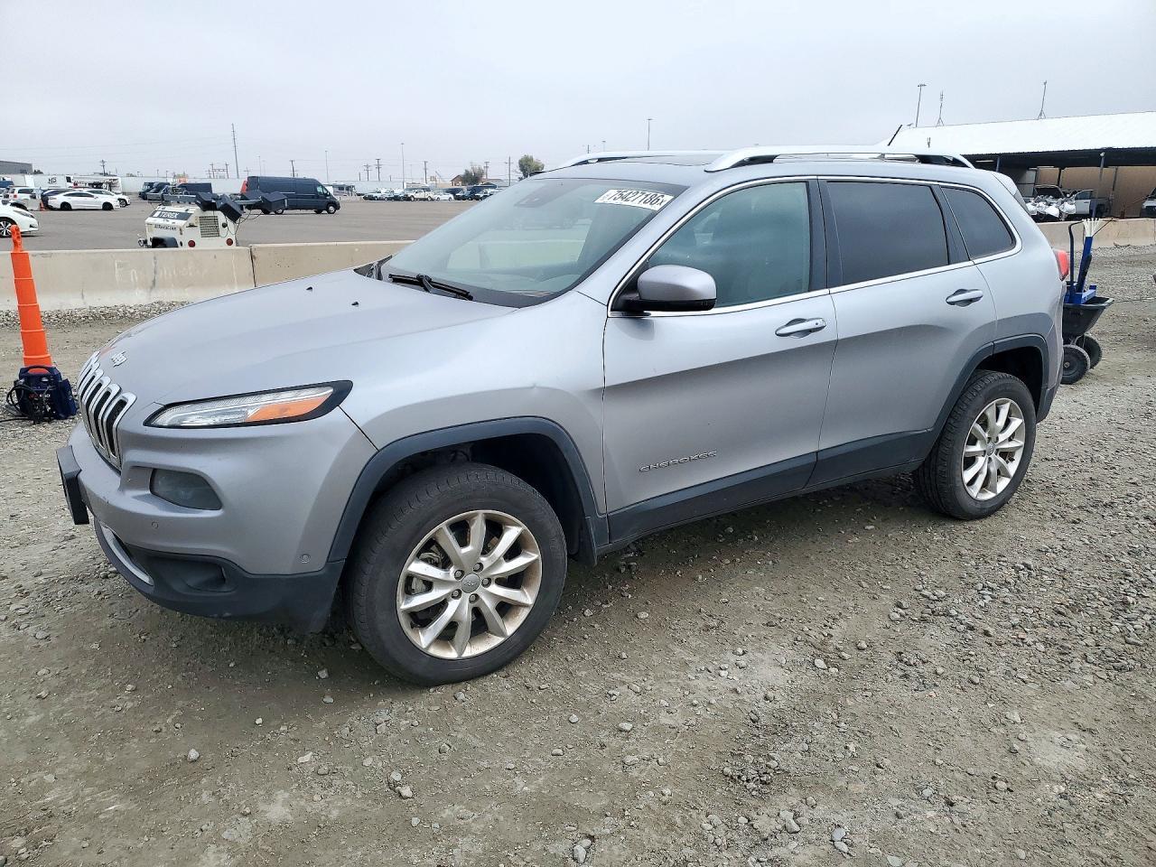 منظر 2014 JEEP CHEROKEE LIMITED، زاوية 1