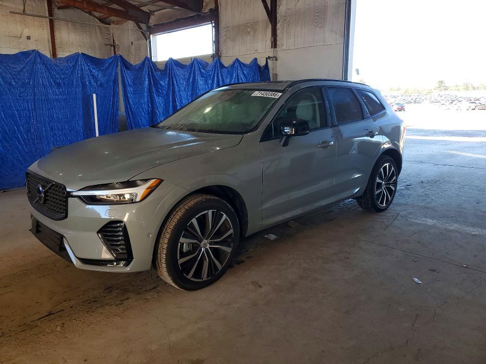2025 VOLVO XC60 PLUS  