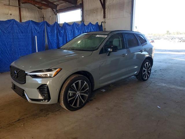 2025 VOLVO XC60 PLUS  