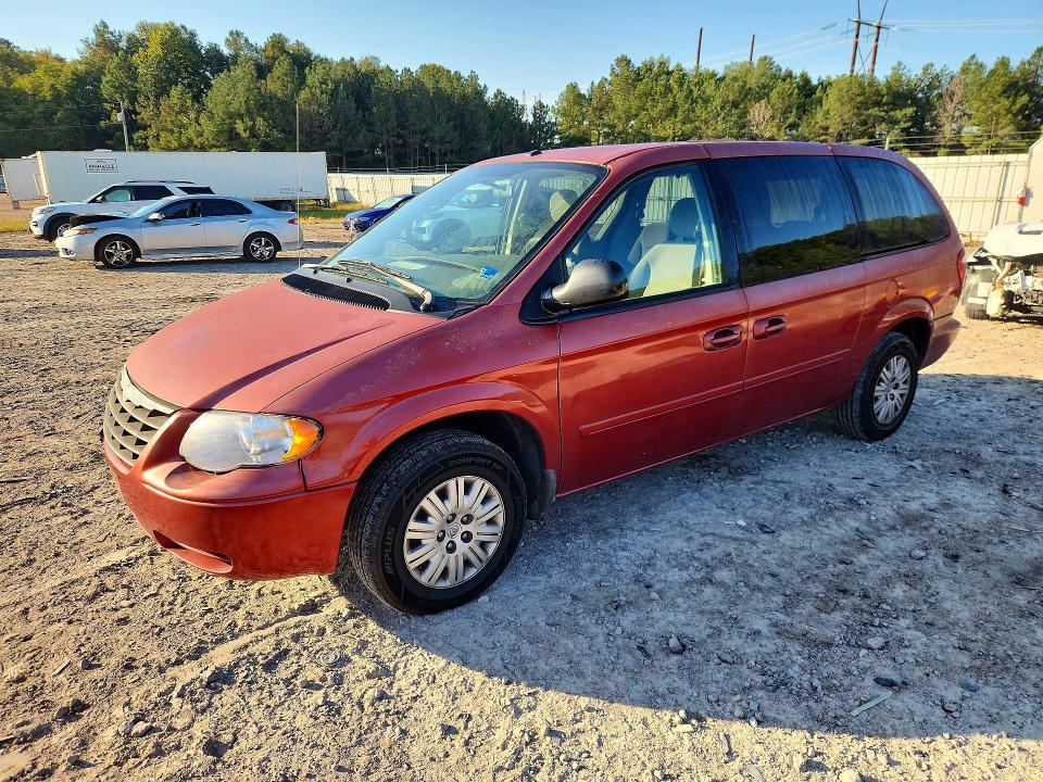 2007 CHRYSLER TOWN & COUNTRY LX  