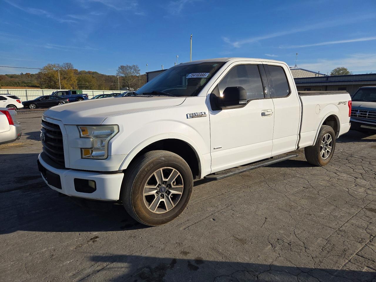 Vue de 2016 FORD F150 SUPER CAB, angle 1