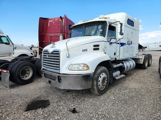 2013 MACK CXU613 SEMI TRUCK
