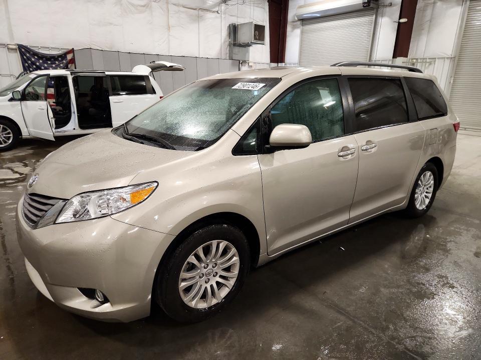 2015 TOYOTA SIENNA XLE 8-PASSENGER  