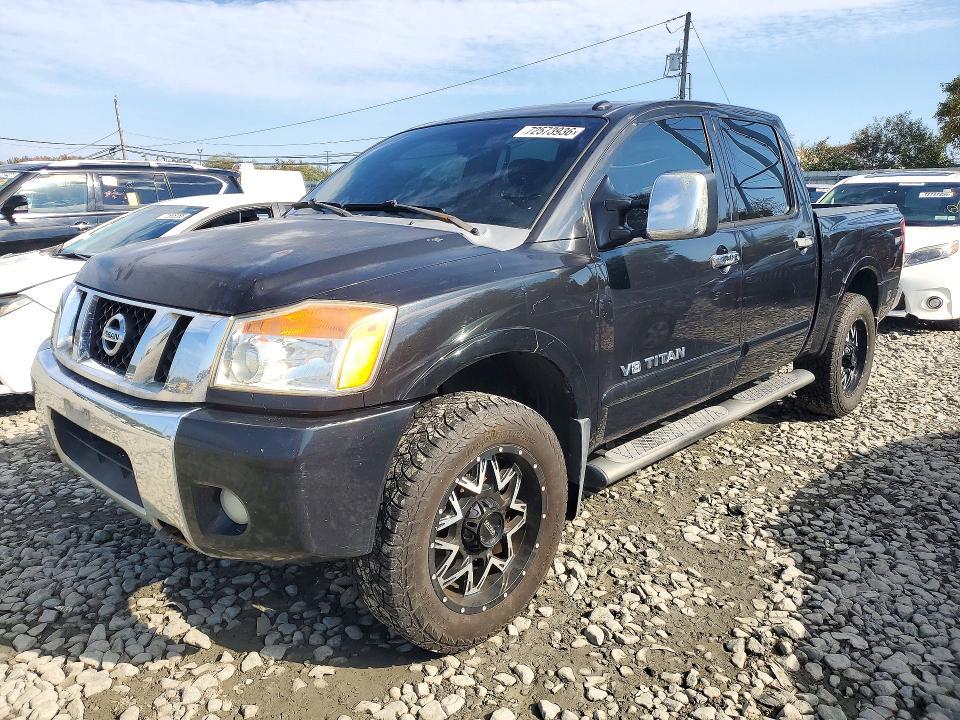 2012 NISSAN TITAN SV  