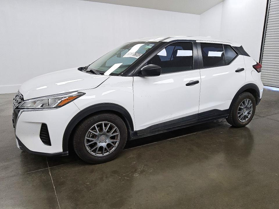 2023 NISSAN KICKS S  