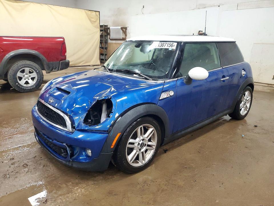 2013 MINI COOPER S  
