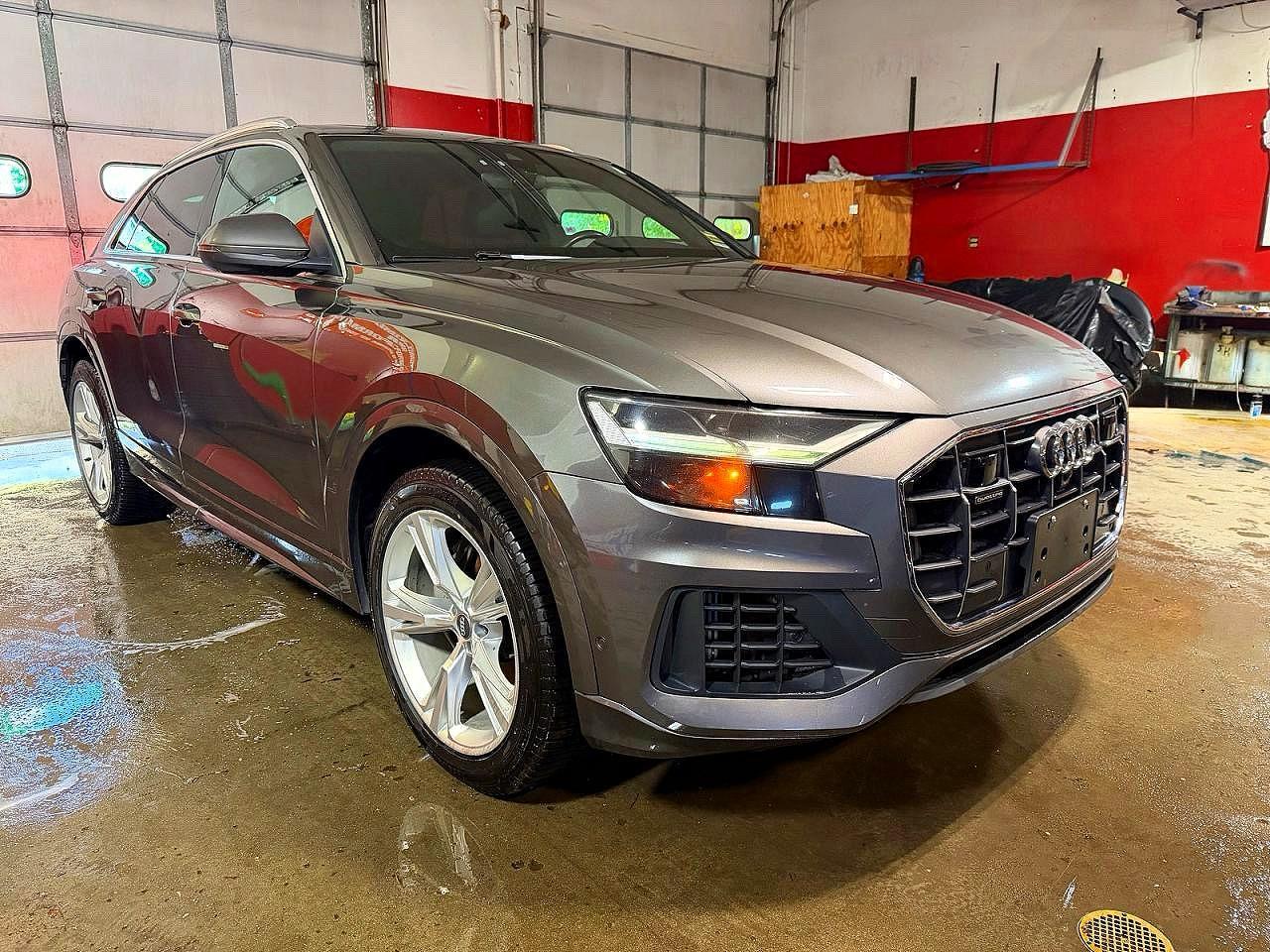 Вид 2019 AUDI Q8 PREMIUM PLUS, угол 1