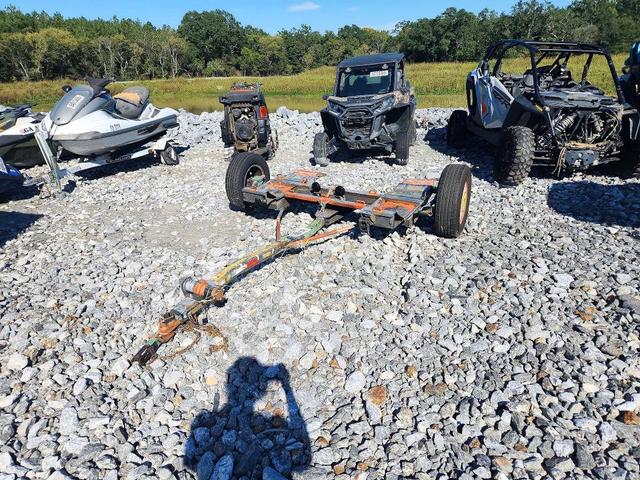 2015 CAR DOLLY