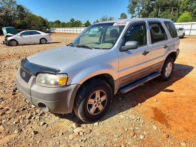 2005 FORD ESCAPE XLS  