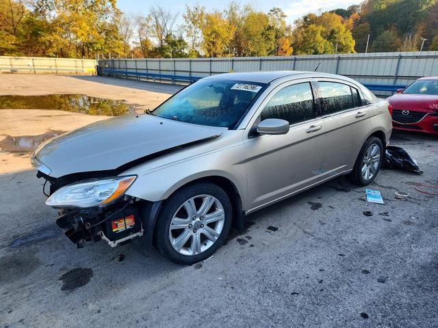 2013 CHRYSLER 200