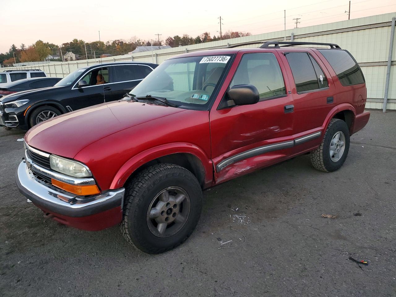 منظر 2000 CHEVROLET BLAZER، زاوية 1