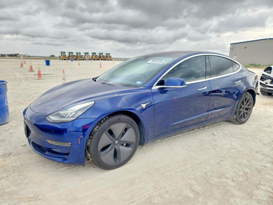 2018 TESLA MODEL 3   