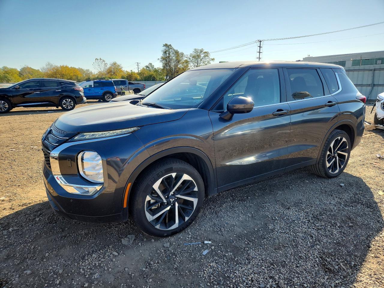 Vue de 2024 MITSUBISHI OUTLANDER SE, angle 1