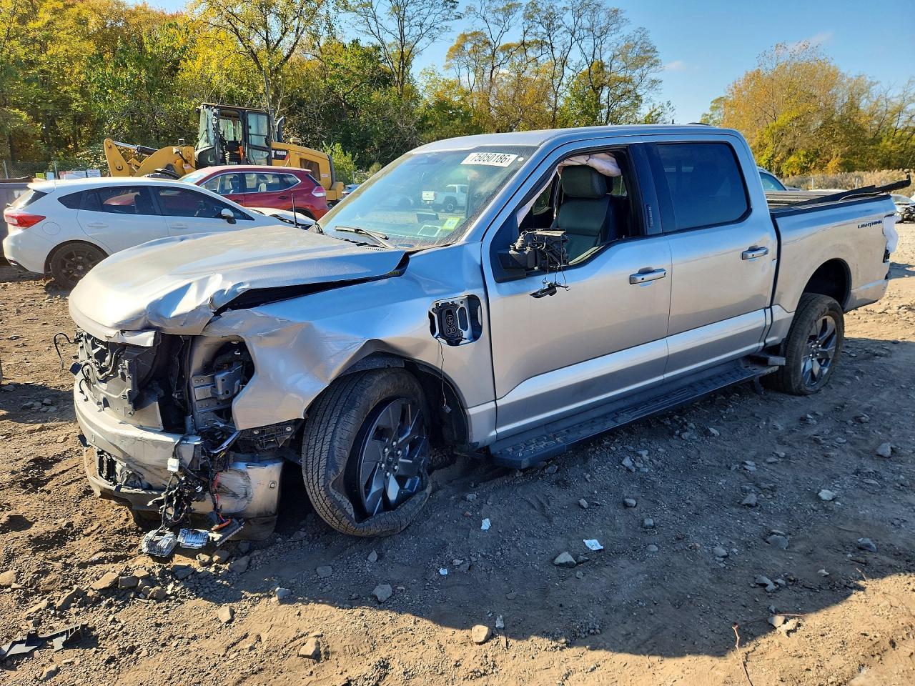 Вид 2023 FORD F150 LIGHTNING PRO, угол 1