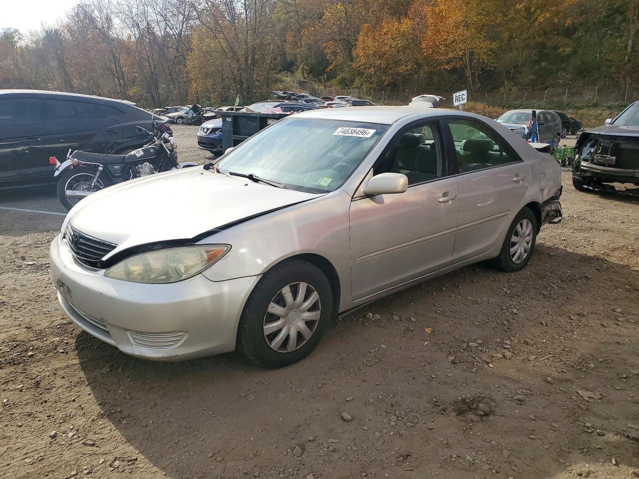 2005 TOYOTA CAMRY LE view, angle 1