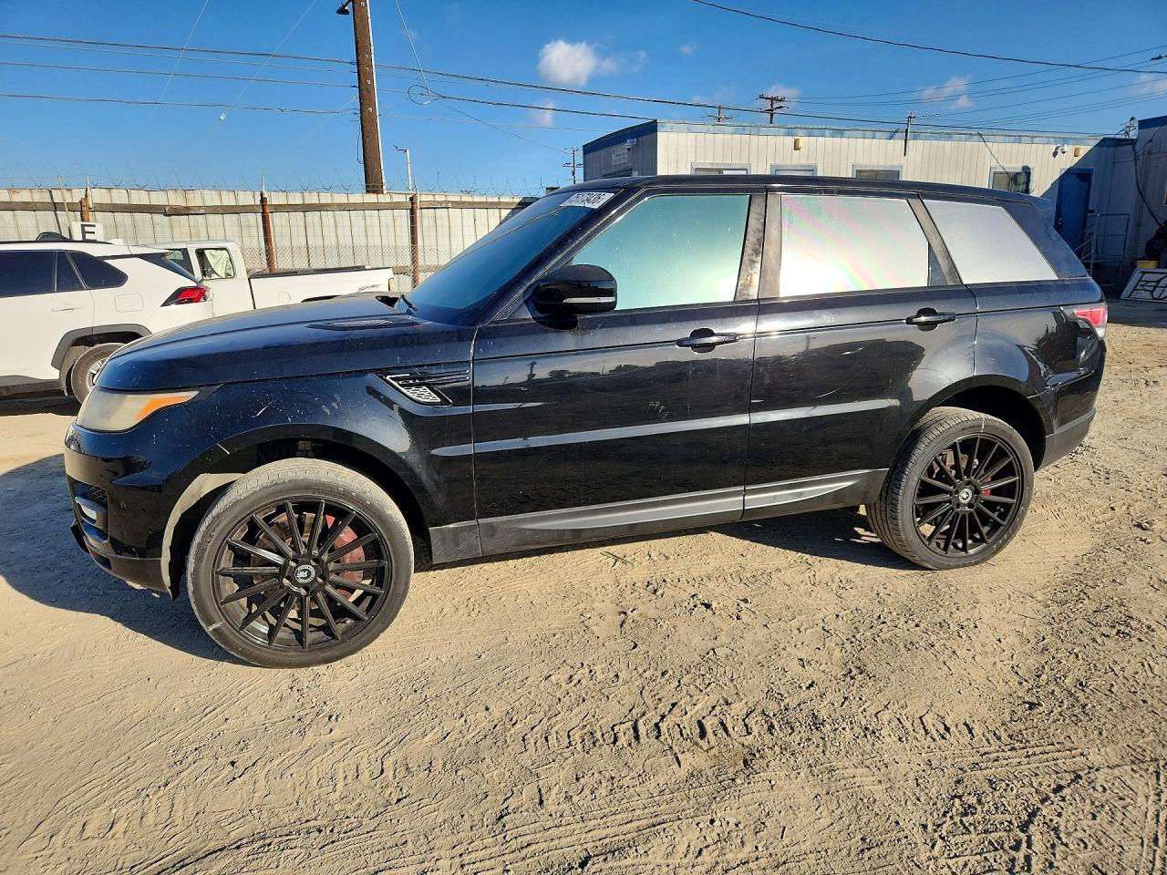Vue de 2014 LAND ROVER RANGEROVER SC, angle 1