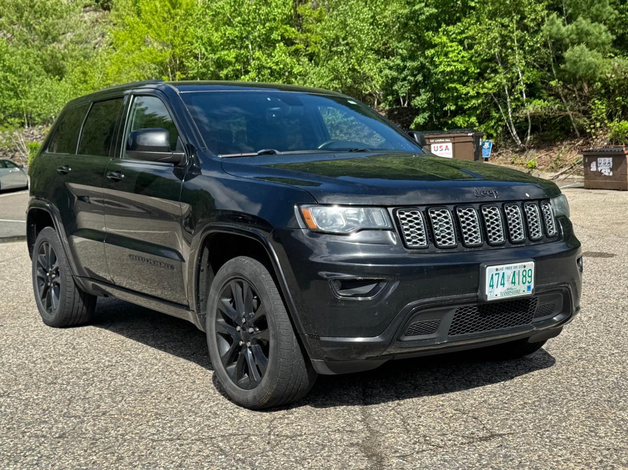Vista de 2018 JEEP GRAND CHEROKEE LAREDO, ángulo 1