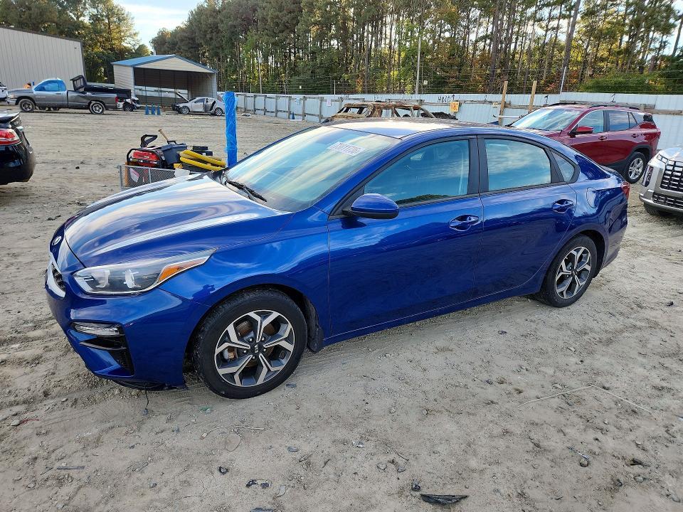 2021 KIA FORTE LXS  
