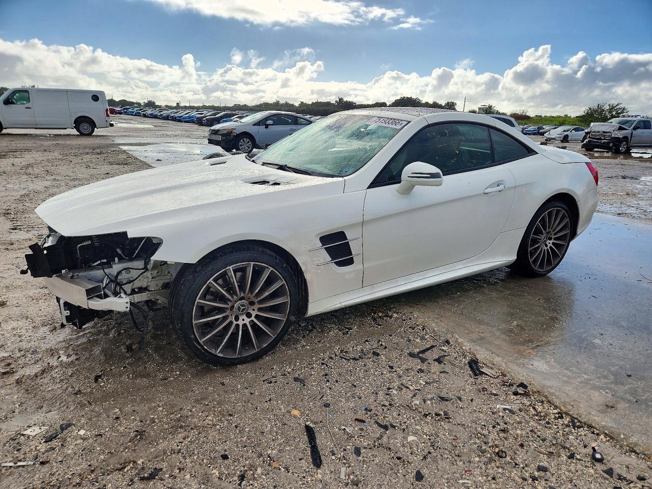 Vue de 2019 MERCEDES-BENZ SL 550, angle 1