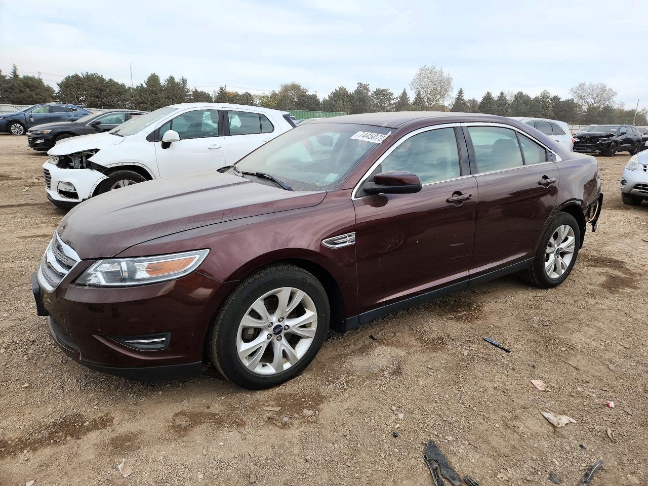 منظر 2012 FORD TAURUS SEL، زاوية 1