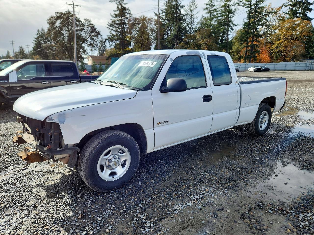 Vista de 2001 CHEVROLET SILVERADO C1500, ángulo 1