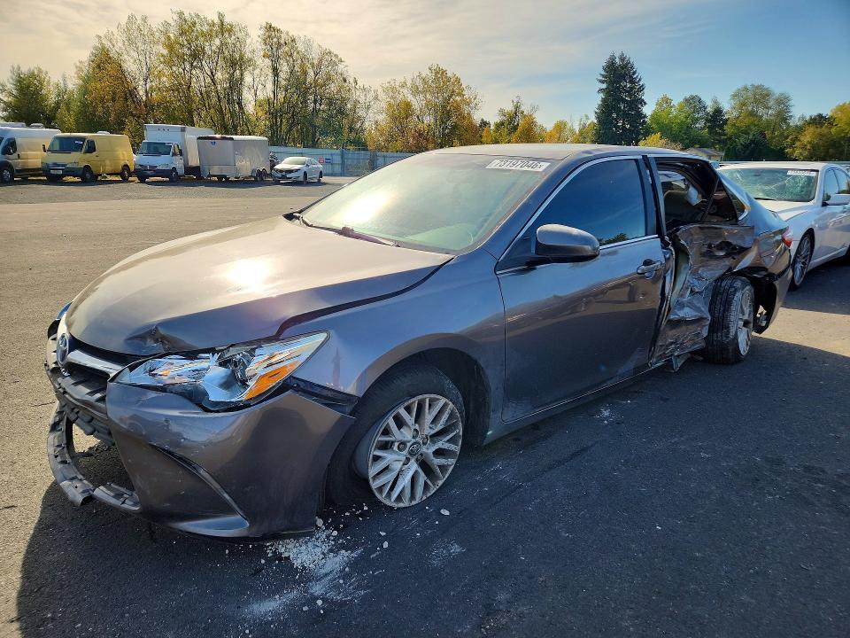 2017 TOYOTA CAMRY LE  