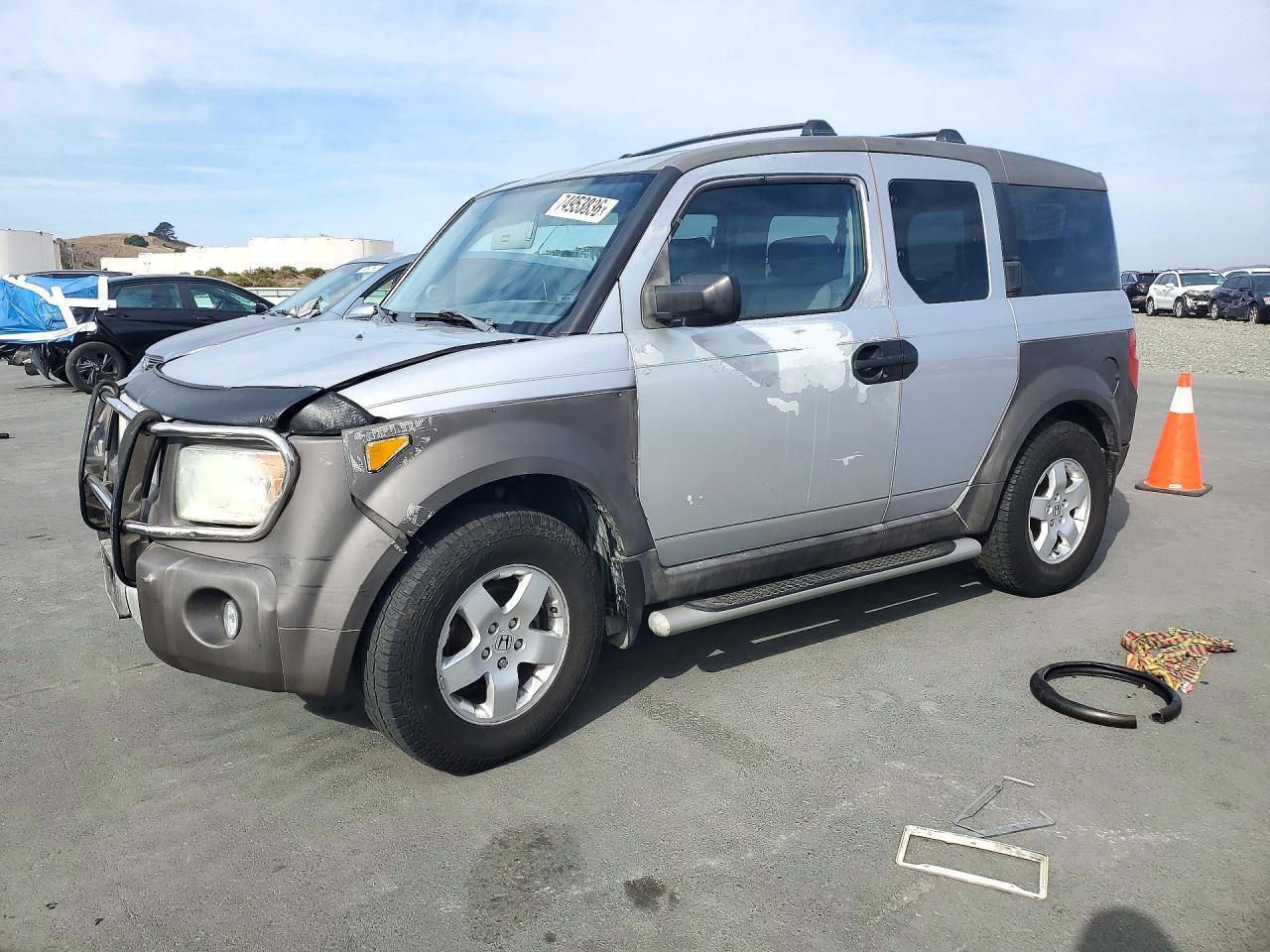 Вид 2003 HONDA ELEMENT EX, угол 1