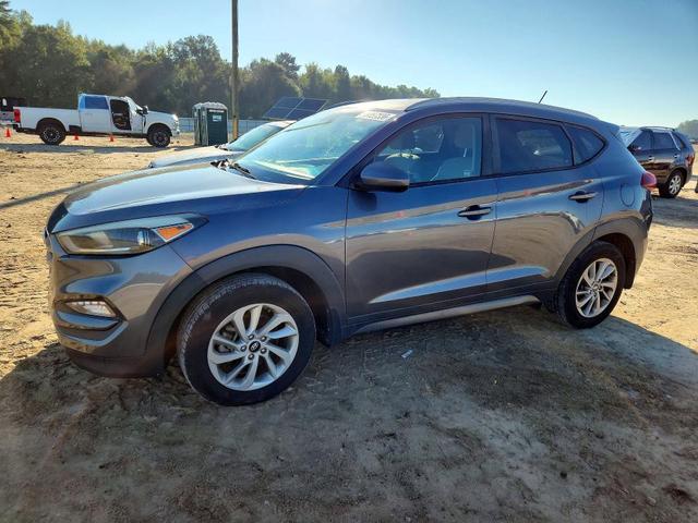 2016 HYUNDAI TUCSON SE  