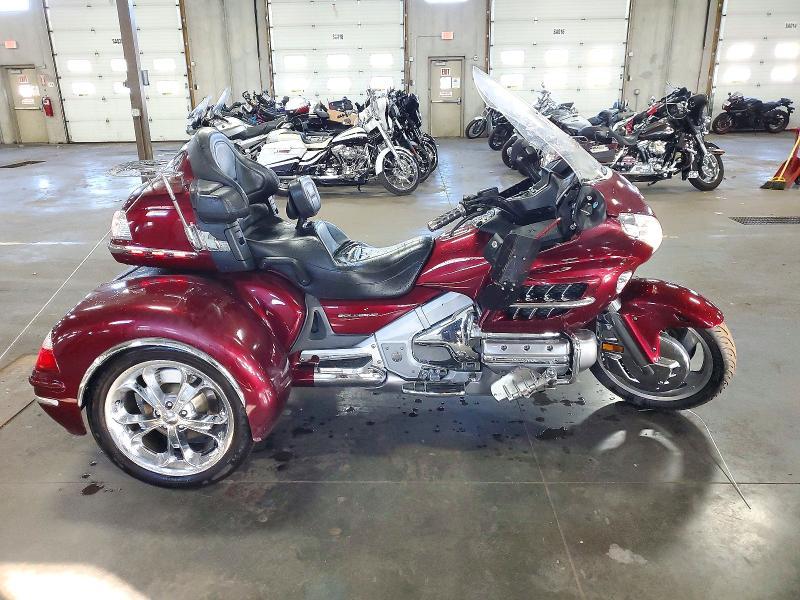 2009 HONDA GL1800   
