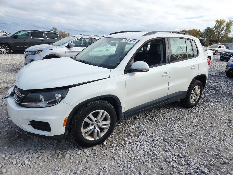 2016 VOLKSWAGEN TIGUAN S  
