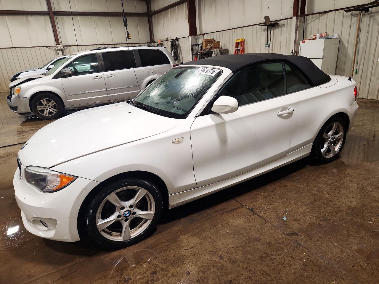 Vue de 2012 BMW 128 I, angle 1