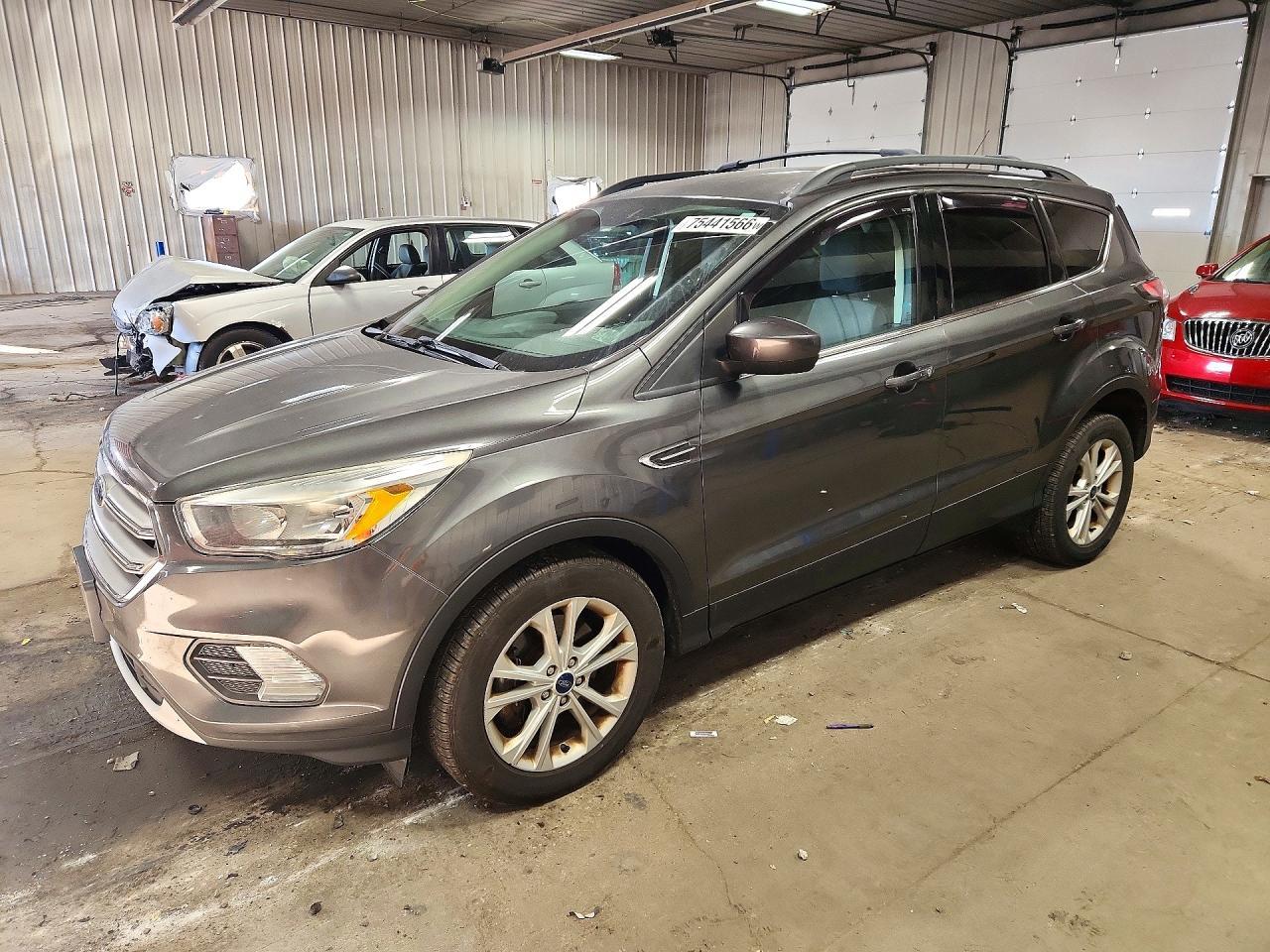 Vedere 2017 FORD ESCAPE SE, unghi 1