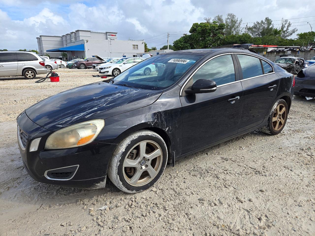 Вид 2012 VOLVO S60 T5, угол 1