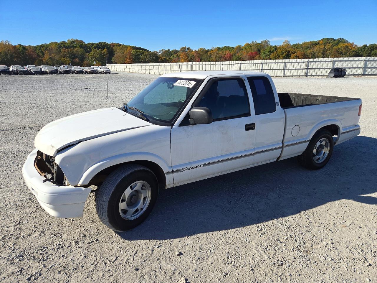 منظر 1997 DATSUN UK، زاوية 1