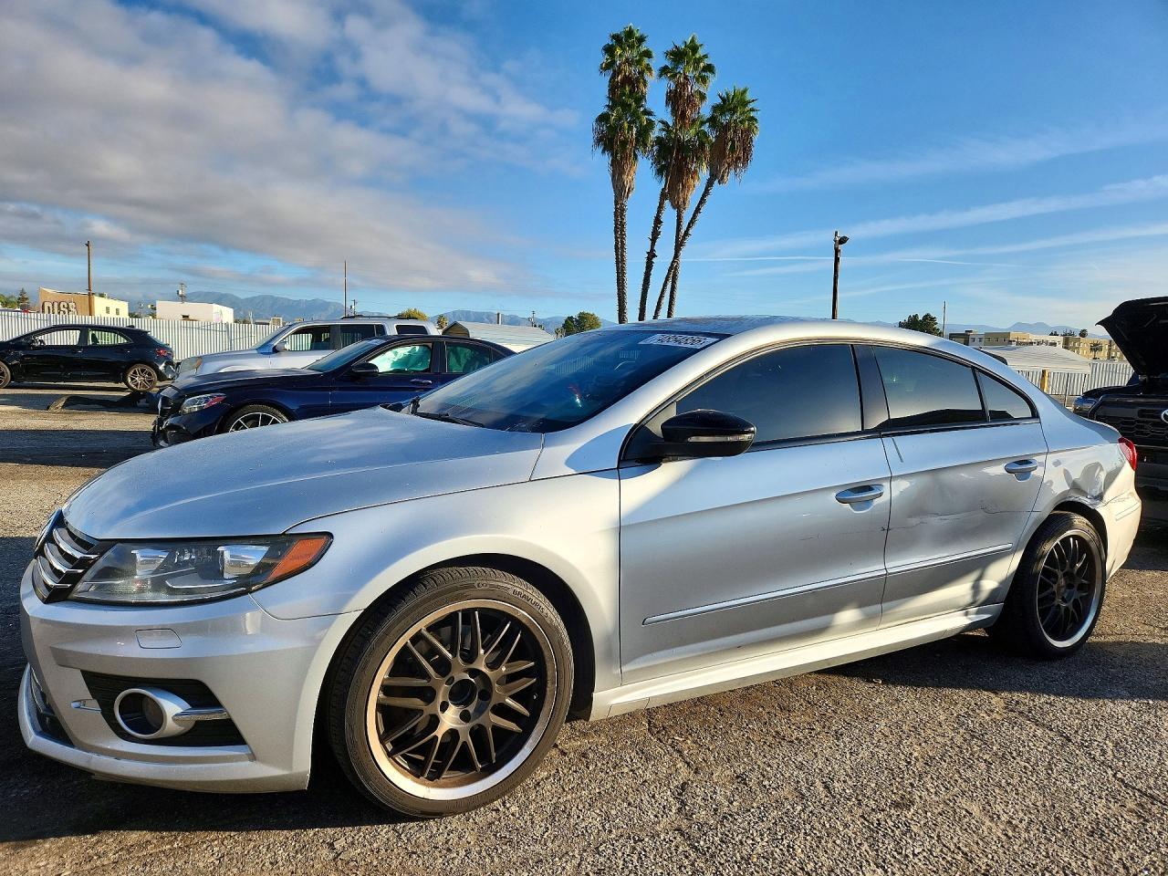 Vue de 2015 VOLKSWAGEN CC SPORT, angle 1